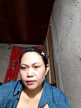 Everleigh mom online show from 12/14/25, 02:17