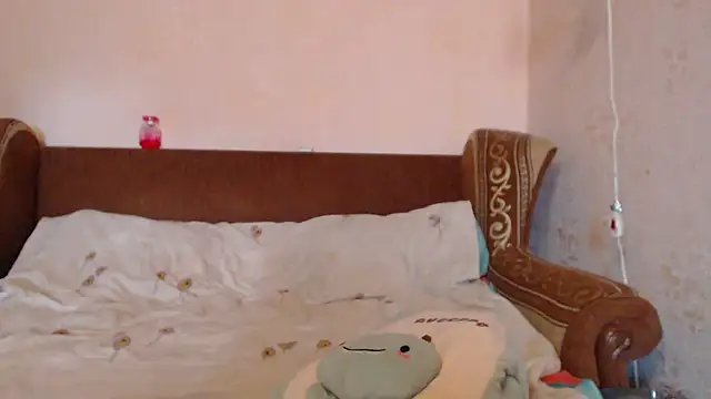 Veronica-Luxs online show from 10/15/25, 08:03