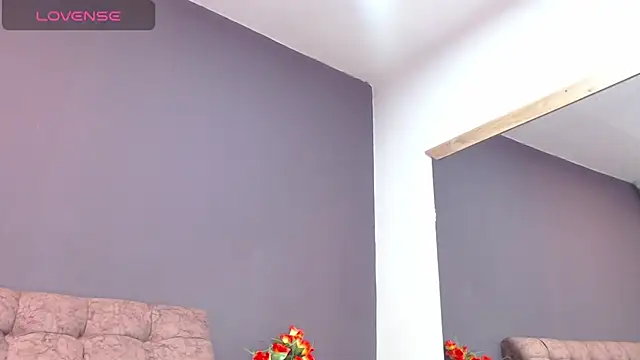 KateWelsin online show from 12/05/25, 07:39