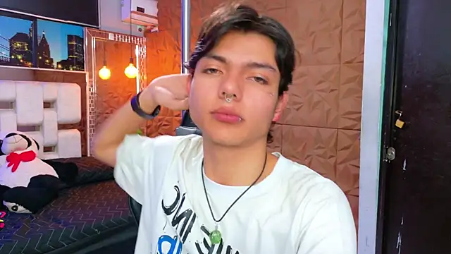 alandelrey57 online show from 09/18/25, 05:42