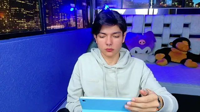 alandelrey57 online show from 03/24/26, 08:47