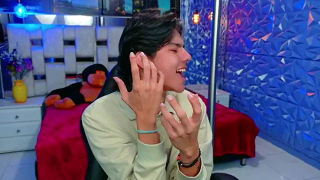 alandelrey57 online show from 04/01/26, 08:59