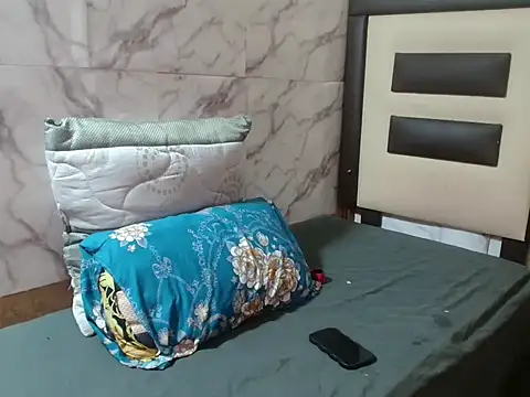 Lsnickykhanyile online show from 12/14/25, 08:13