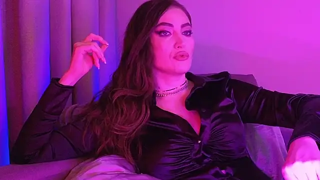 AliceJameson online show from 11/18/25, 09:08