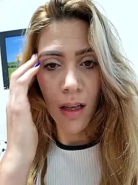 Elianasuarezz online show from 01/17/26, 12:21