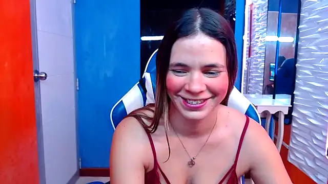 maira tf online show from 11/19/25, 04:12