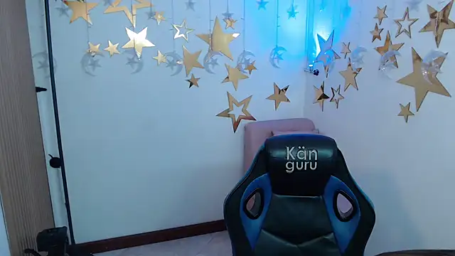 maira tf online show from 11/22/25, 04:00