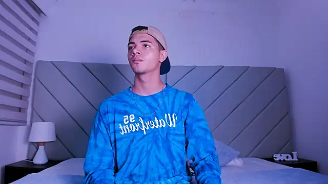 andrew colleman online show from 09/09/25, 02:33