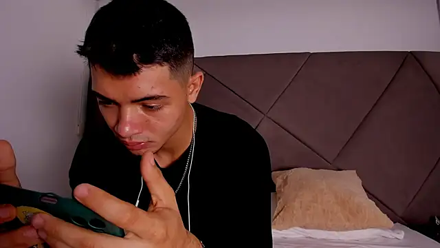 andrew colleman online show from 09/16/25, 02:45