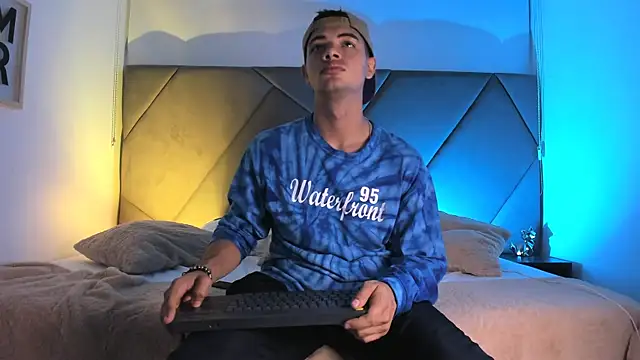 andrew colleman online show from 09/18/25, 03:52