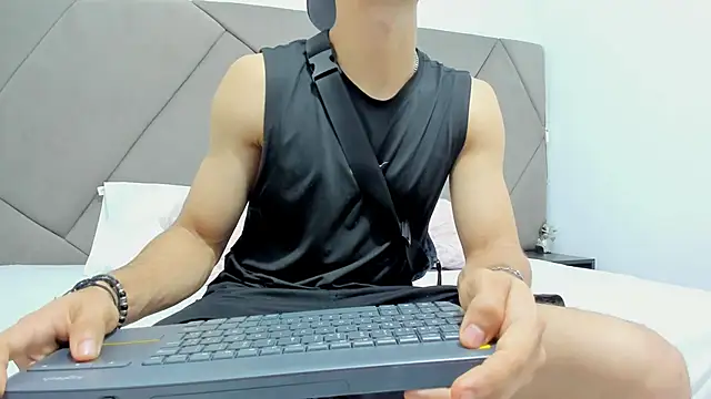 andrew colleman online show from 09/29/25, 04:06