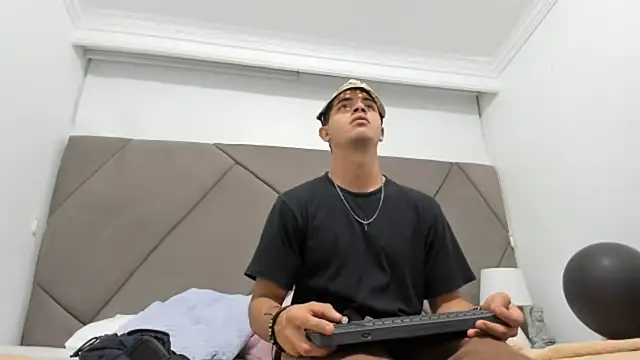 andrew colleman online show from 10/27/25, 04:27