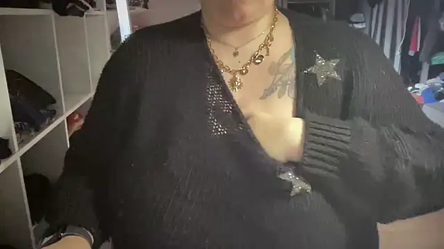 Bella x69 online show from 10/28/25, 08:51