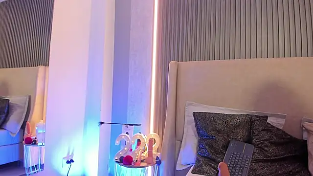 AbbyBeck online show from 09/19/25, 11:44