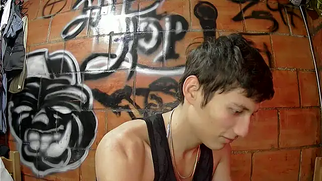 Snapshot of alexandercruz chatting on 06/19/26, 08:34 alexandercruz online show from 06/19/26, 08:34