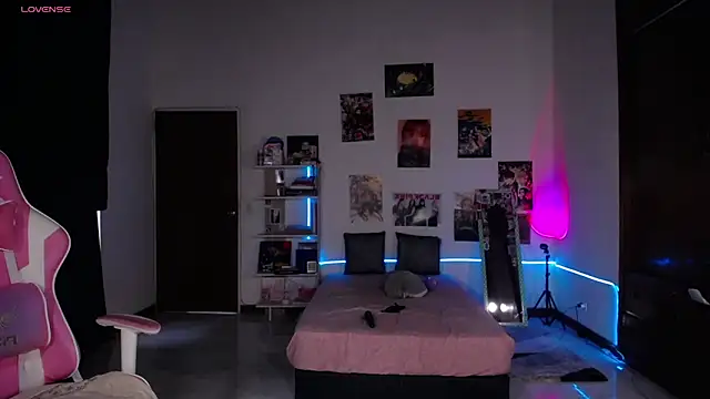 hazyjane  online show from 09/18/25, 03:36