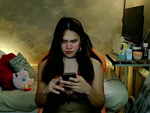 Snapshot of YllanaAltheaXxX chatting on 05/19/26, 06:53 YllanaAltheaXxX online show from 05/19/26, 06:53
