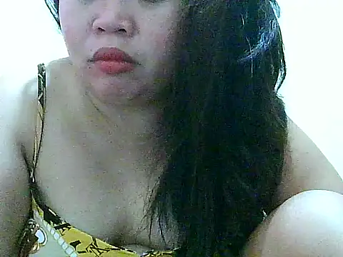 Snapshot of fresh_rosie chatting on 10/20/25, 11:38 fresh rosie online show from 10/20/25, 11:38