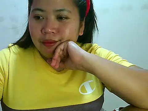 Snapshot of fresh_rosie chatting on 12/05/25, 12:30 fresh rosie online show from 12/05/25, 12:30