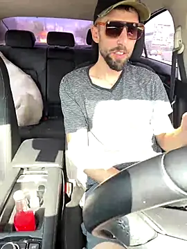 Snapshot of thejohnryancollection chatting on 09/25/25, 08:56 thejohnryancollection online show from 09/25/25, 08:56