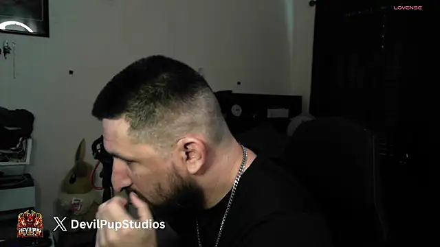 DevilPup75  online show from 05/26/26, 06:59