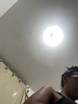 Valen1800 online show from 03/22/26, 01:42