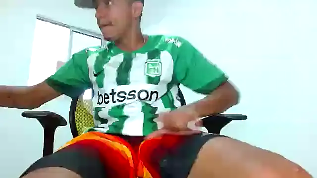 skinny23cm online show from 03/01/25, 04:00