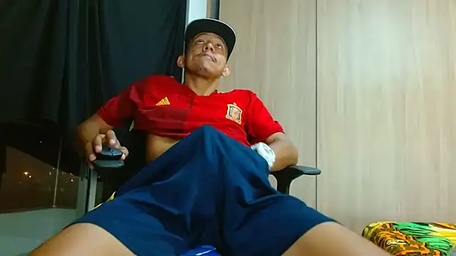 skinny23cm online show from 03/18/25, 09:20