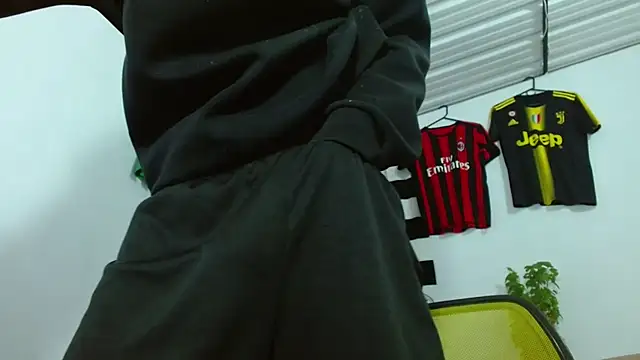 skinny23cm online show from 02/22/26, 06:57