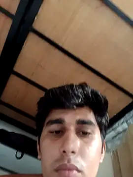 Snapshot of HarryChoudhary21 chatting on 10/05/25, 11:52 HarryChoudhary21 online show from 10/05/25, 11:52