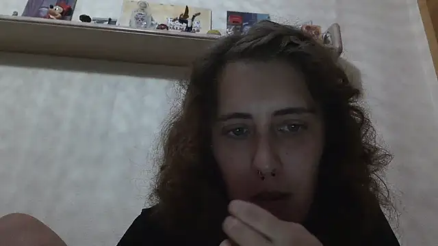 Snapshot of laxinna123 chatting on 10/06/25, 10:45 laxinna123 online show from 10/06/25, 10:45