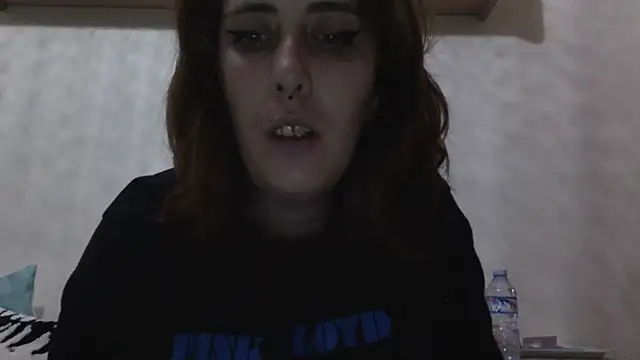 Snapshot of laxinna123 chatting on 10/08/25, 12:25 laxinna123 online show from 10/08/25, 12:25