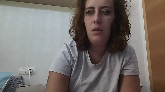 Snapshot of laxinna123 chatting on 10/19/25, 10:05 laxinna123 online show from 10/19/25, 10:05