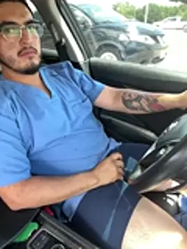 Snapshot of Dwizzlerperizzlee chatting on 06/23/26, 05:44 Dwizzlerperizzlee online show from 06/23/26, 05:44