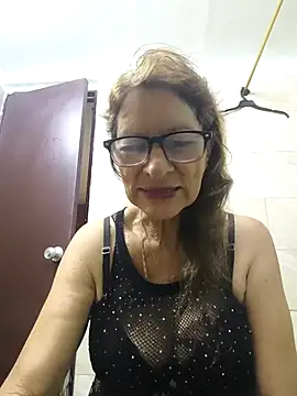 MaryeLunna online show from 12/02/25, 11:48