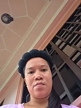 Snapshot of celestine_22 chatting on 11/15/25, 05:49 celestine 22 online show from 11/15/25, 05:49