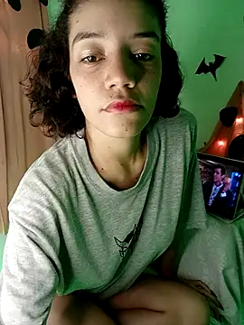 Snapshot of ancesstral_angel chatting on 10/28/25, 04:05 ancesstral angel online show from 10/28/25, 04:05