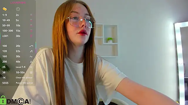 Roxy Sunnny online show from 10/19/25, 09:21