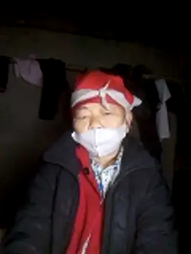 Snapshot of VangLe73 chatting on 01/05/26, 11:52 VangLe73 online show from 01/05/26, 11:52