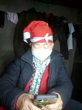 Snapshot of VangLe73 chatting on 01/08/26, 01:13 VangLe73 online show from 01/08/26, 01:13