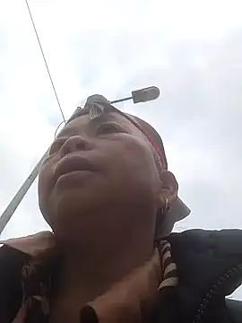 Snapshot of VangLe73 chatting on 01/11/26, 08:08 VangLe73 online show from 01/11/26, 08:08