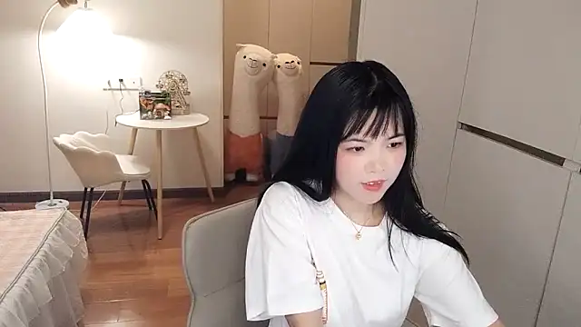 XiaoAnQi online show from 10/13/25, 12:38