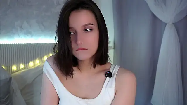 FalineBeacher online show from 04/18/26, 01:09