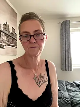 Curvy-Jinx online show from 10/03/25, 08:44