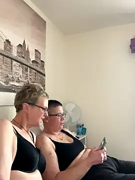 Curvy-Jinx online show from 12/03/25, 09:40