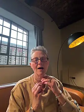 Curvy-Jinx online show from 02/25/26, 05:00