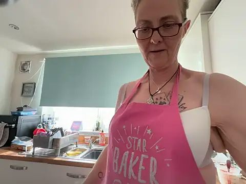 Curvy-Jinx online show from 03/20/26, 01:38