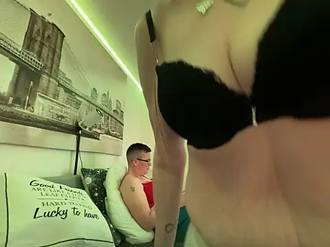 Curvy-Jinx online show from 04/04/26, 07:22