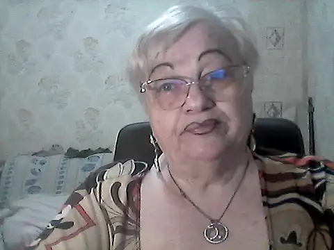 Snapshot of NatalieNorth chatting on 04/18/26, 07:29 NatalieNorth online show from 04/18/26, 07:29