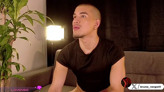 brunoorangel1 online show from 07/13/26, 11:07
